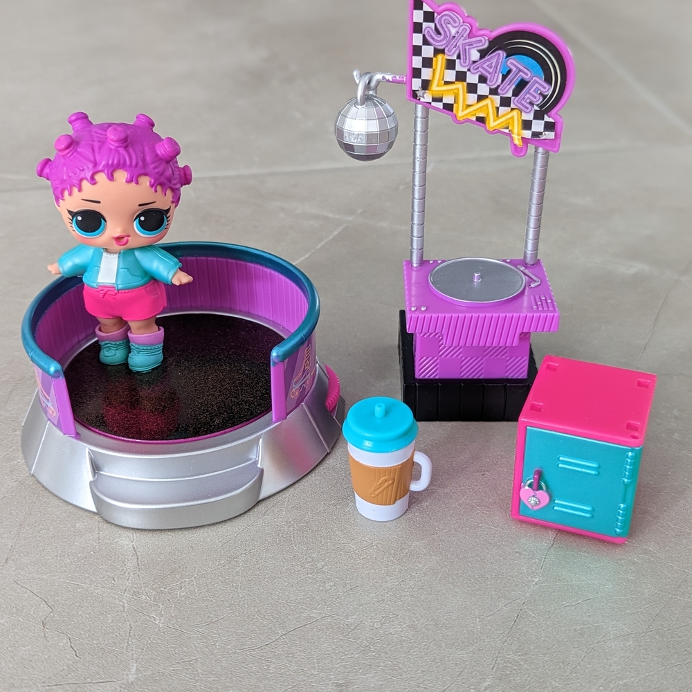 2/$35 L.O.L. Surprise! Furniture Roller Rink with Roller Sk8er